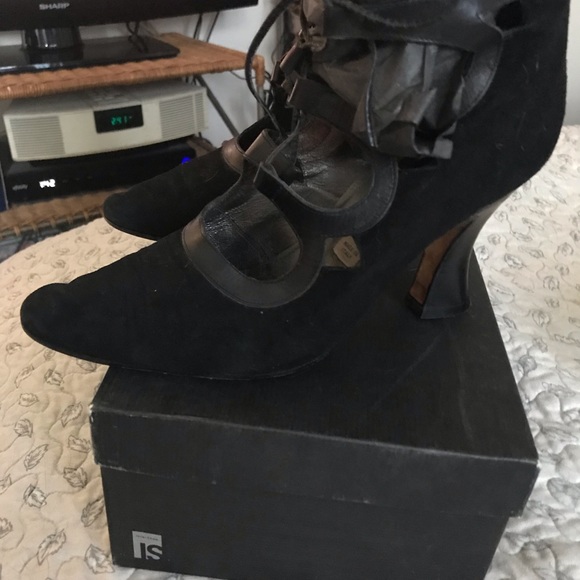 Vintage Via Spiga Suede with leather straps booty - Picture 2 of 8